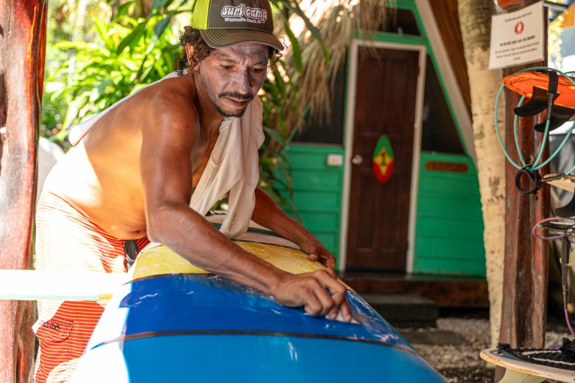 Hostel Surf Camp
